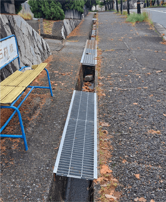 画像:大野第1区福面地域のフェンス取り換えと大木の伐採